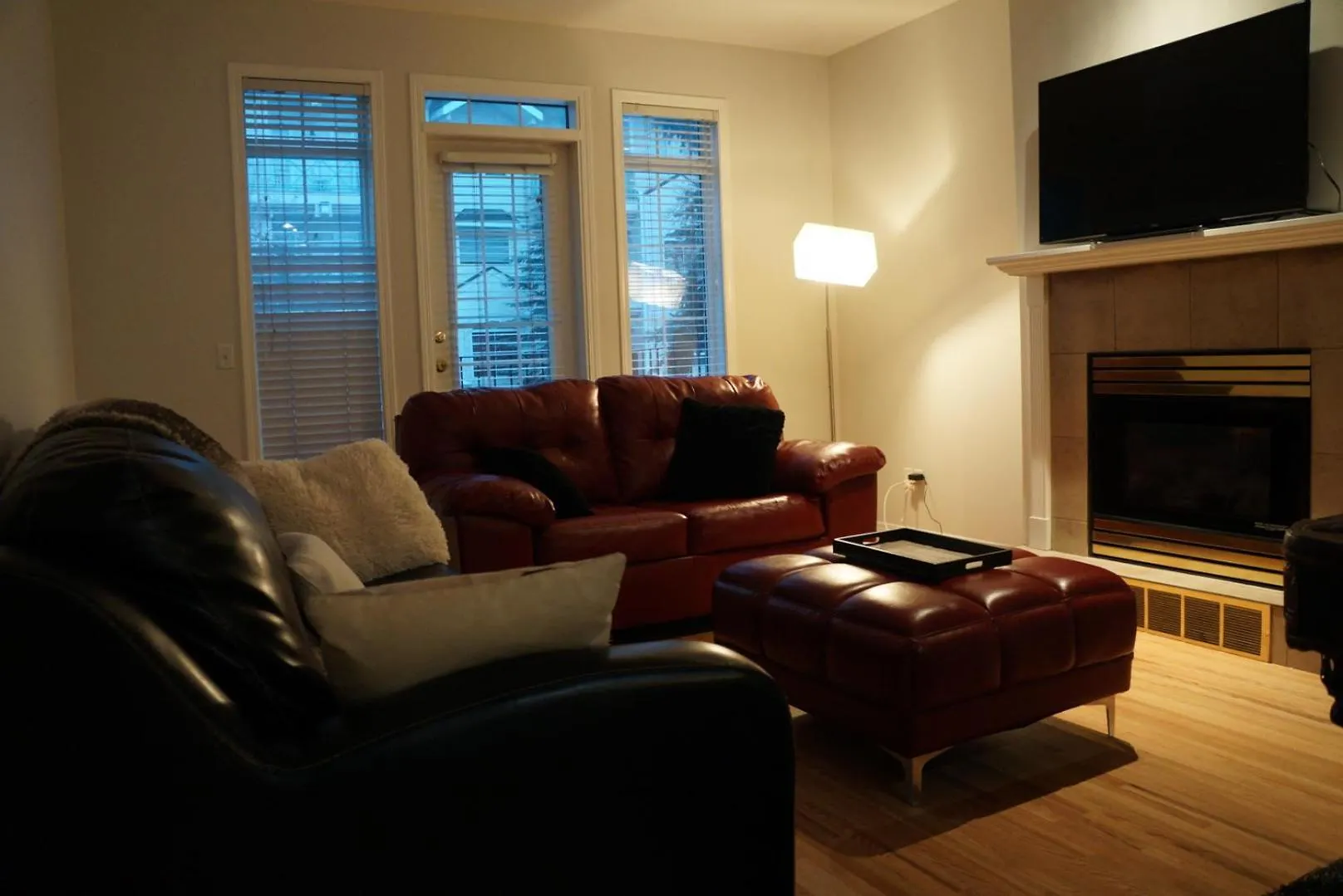Ultimate Urban Living: Trendy 2Br Townhouse In Downtown Vancouver