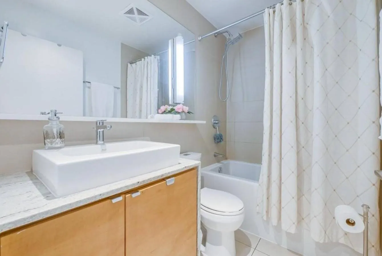 Ultimate Urban Living: Trendy 2Br Townhouse In Downtown Vancouver Holiday home